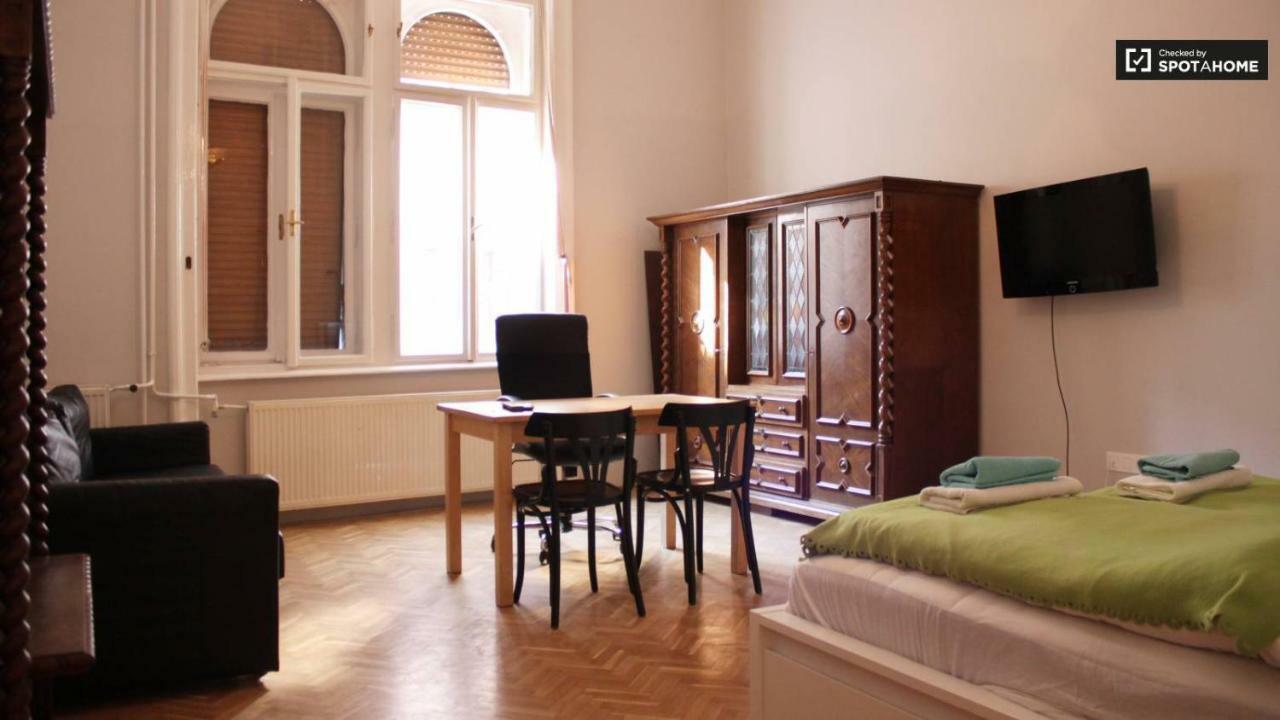 Dob15 Big Apartment Budapest Exterior photo